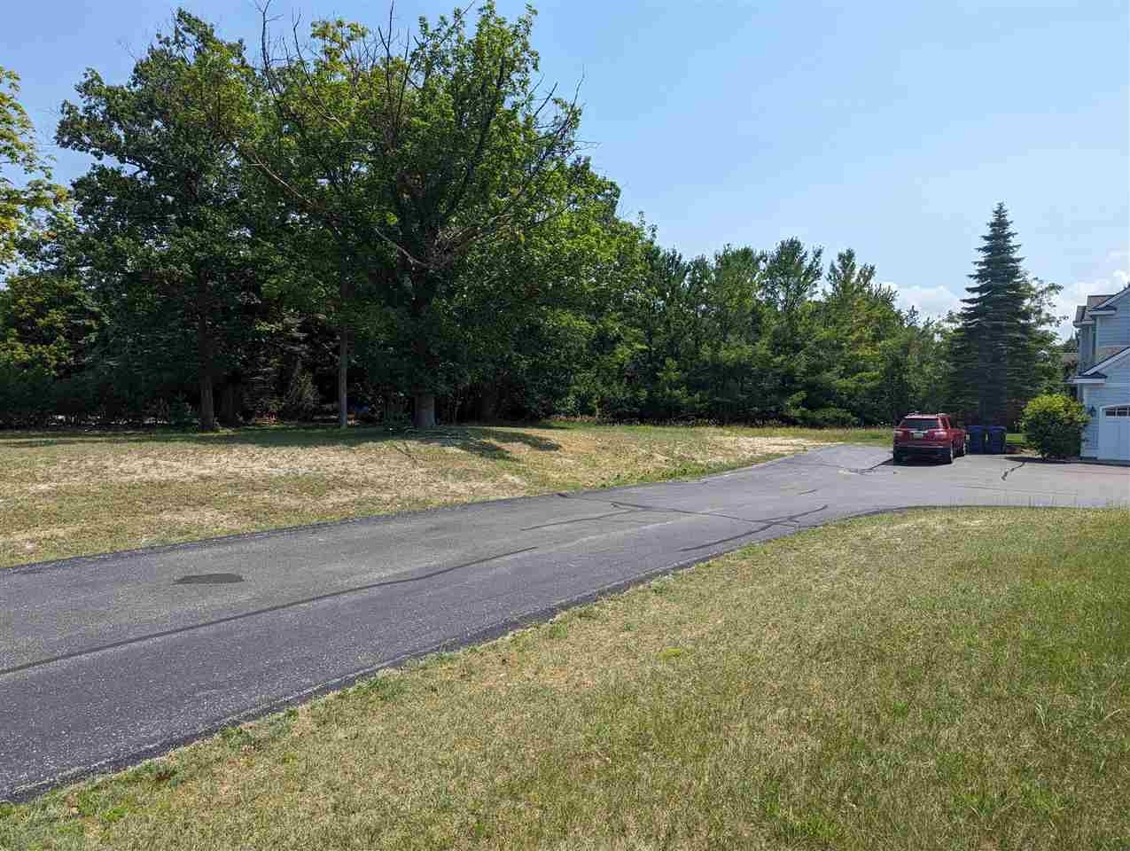 Single Family - 820 Petoskey, Charlevoix, MI