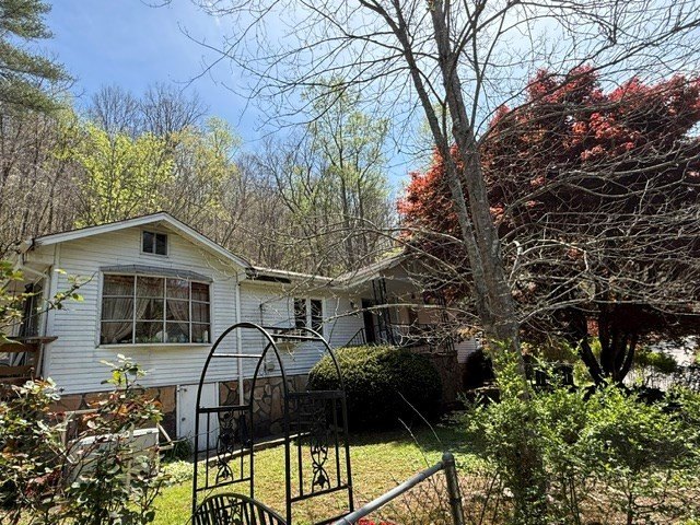 Single Family 3BR 1BA - 198 Big Willard Rd., Busy, KY