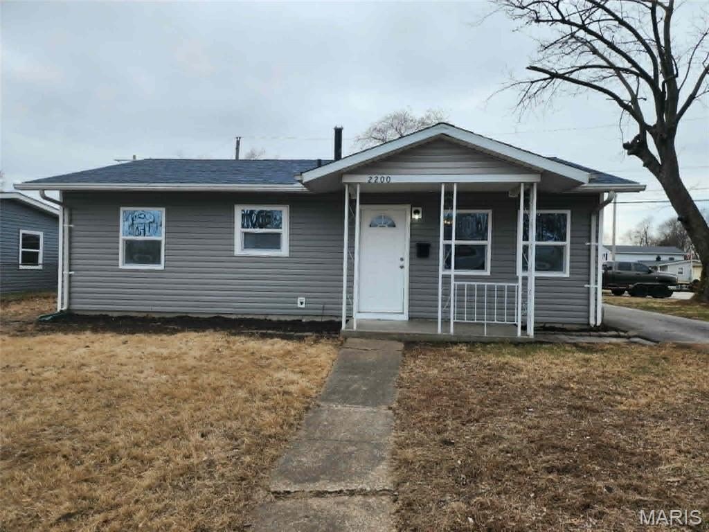 Single Family 3BR 1BA - 2200 Glen Drive, Granite City, IL