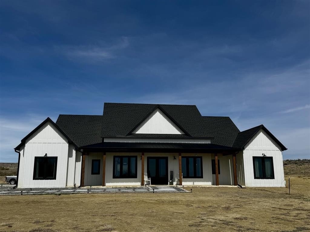 Single Family 4BR 2BA - 1131 Barrows Rd, Powell, WY