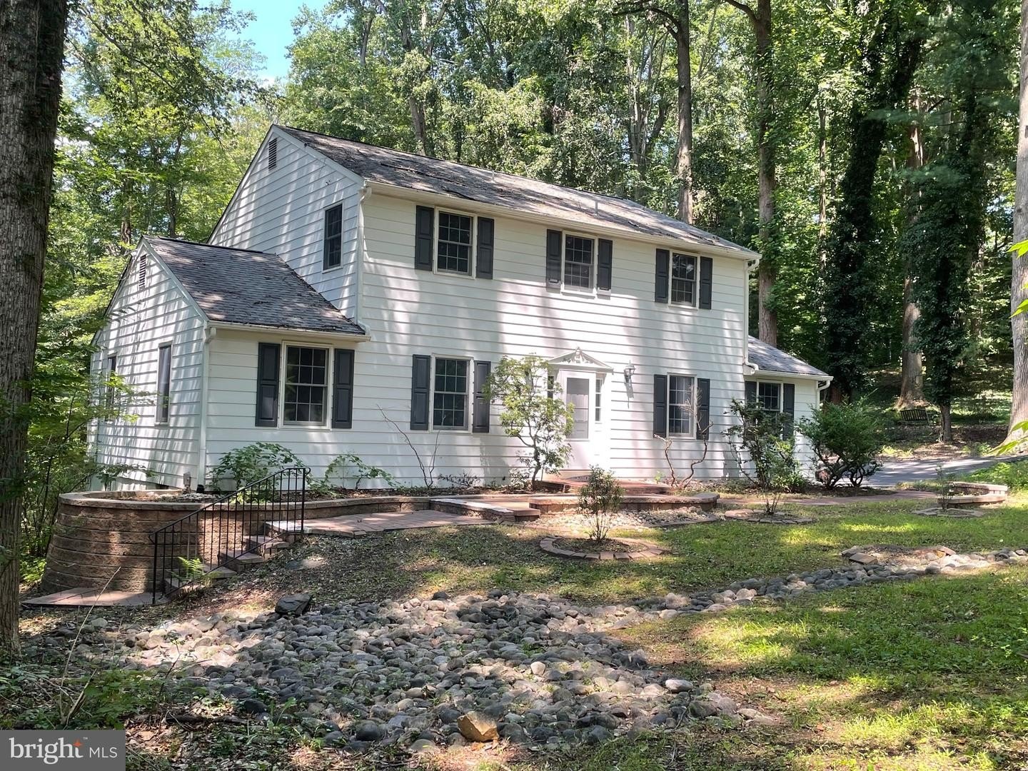 Single Family 4BR 3BA - 43 THE HORSESHOE, NEWARK, DE