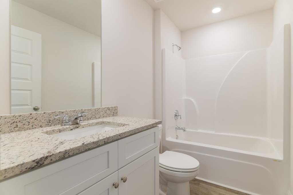 Single Family 5BR 3BA - 4055 Ardmore Trail, Valdosta, GA