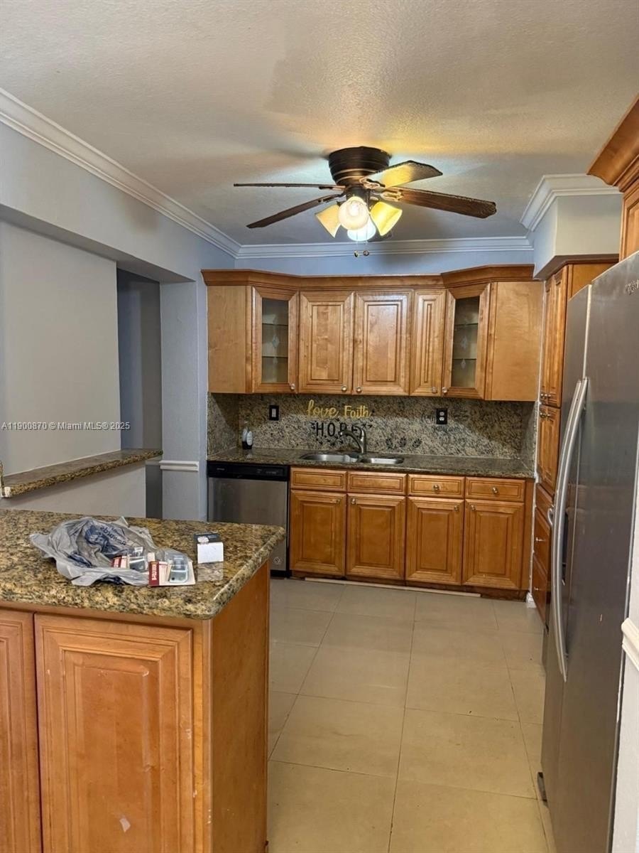 Single Family 3BR 2BA - 2401 Largo Dr, Miramar, FL
