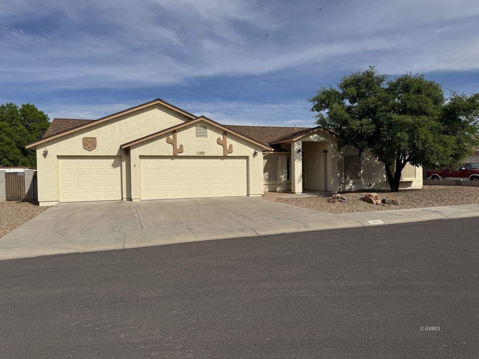 1551 S Mockingbird Loop  