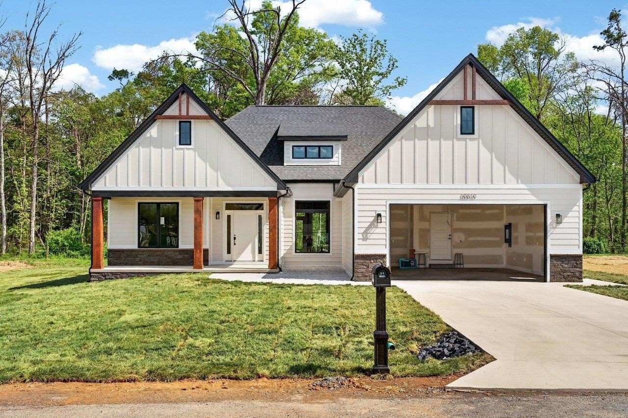 Single Family 4BR 3BA - 10310 DALMATIAN DR, MCGAHEYSVILLE, VA