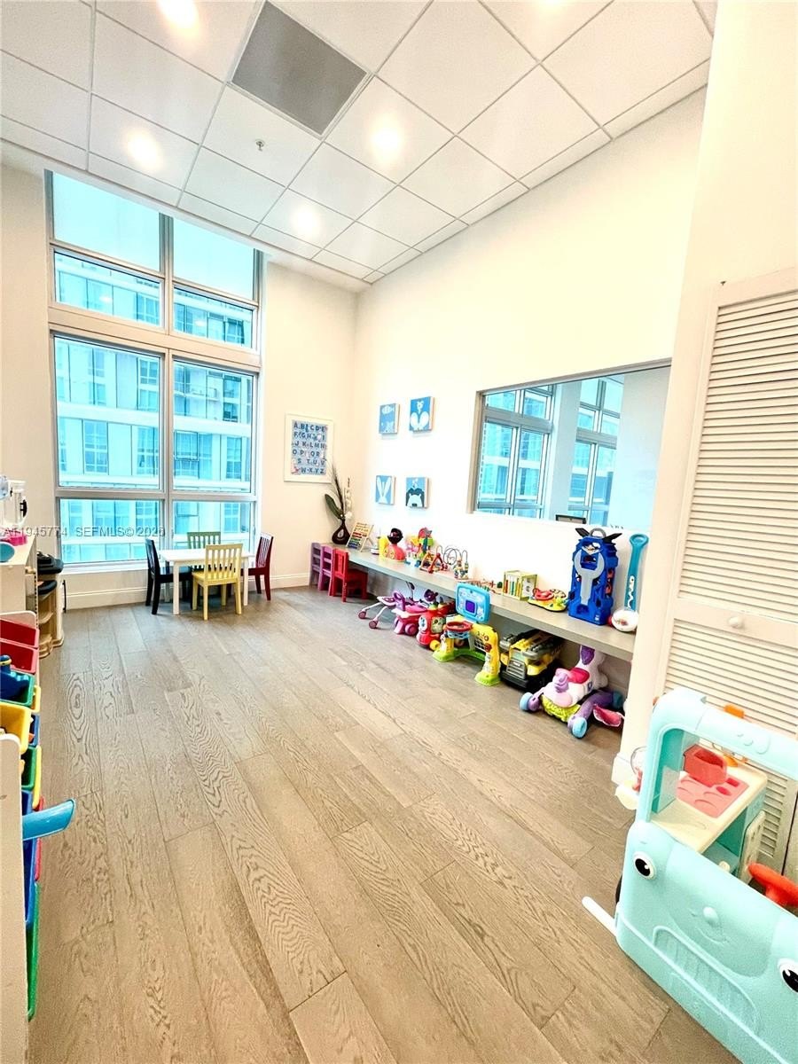 Condo 1BR 1BA - 300 S Biscayne Blvd, Miami, FL