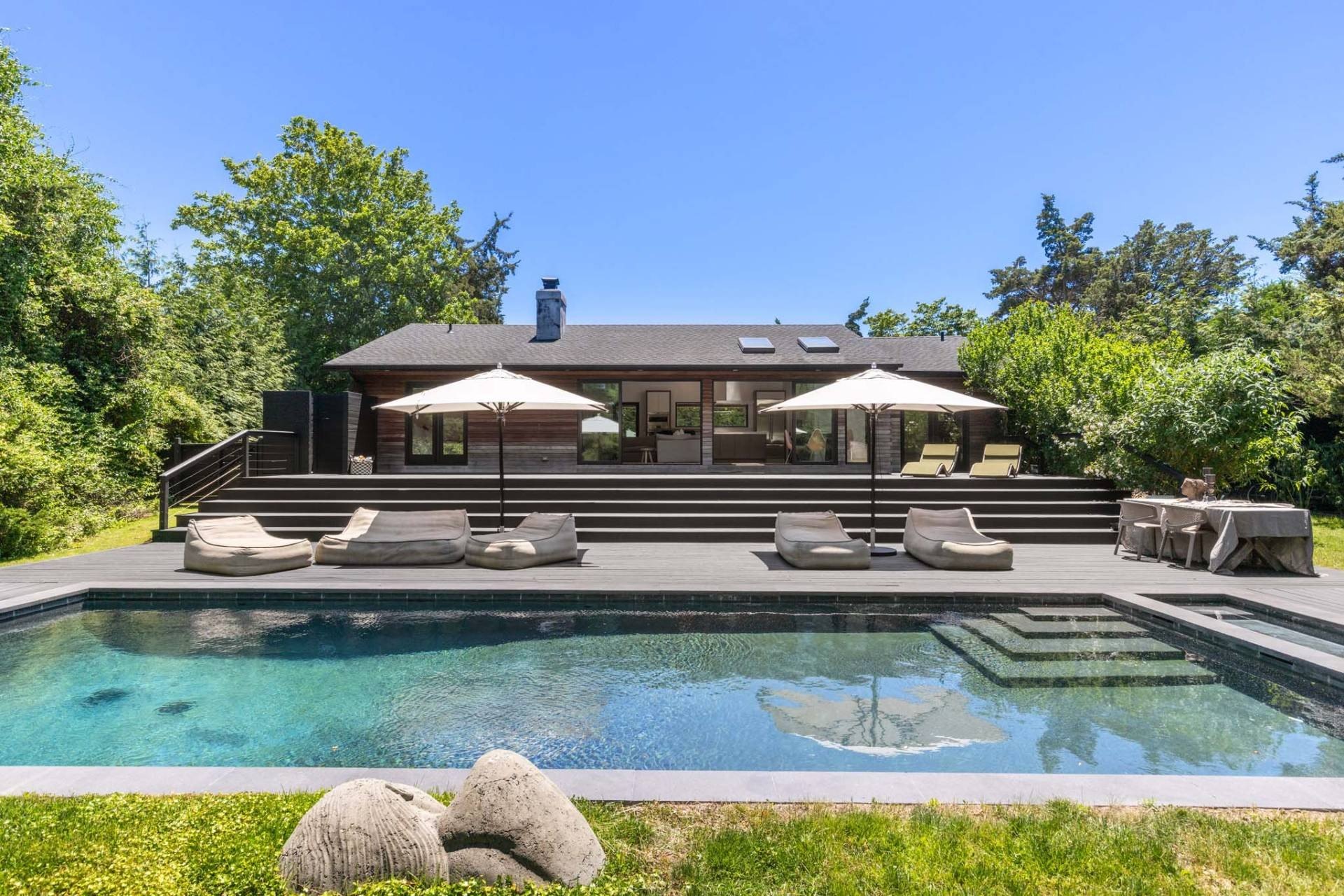 Single Family 3BR 4BA - 15 Peninsula Drive, Sag Harbor, NY