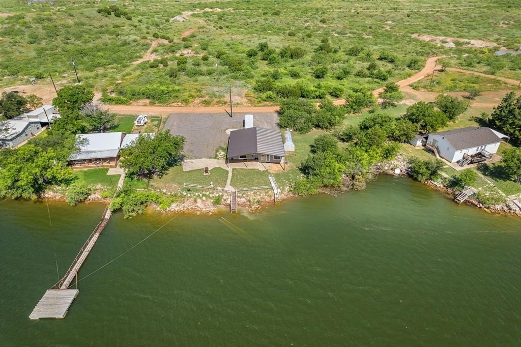 Single Family 3BR 1BA - 894 W Moonshine Road, Seymour, TX