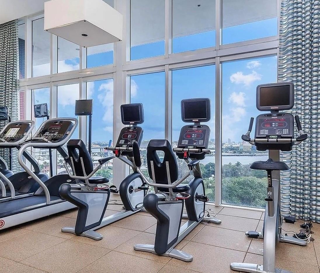 Condo 1BA - 50 Biscayne Blvd, Miami, FL