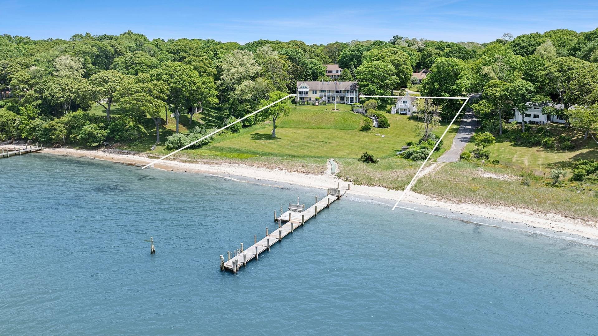 Single Family 6BR 4BA - 33 Dinah Rock Road, Shelter Island, NY
