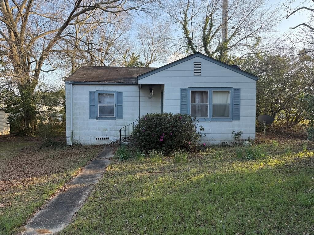 Single Family 2BR 1BA - 1207 SEMINOLE DR, Dothan, AL