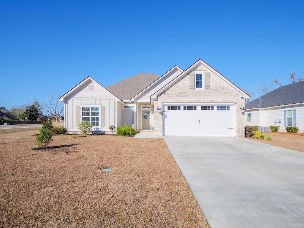 Single Family 4BR 3BA - 4901 Hatfield Circle, Hahira, GA