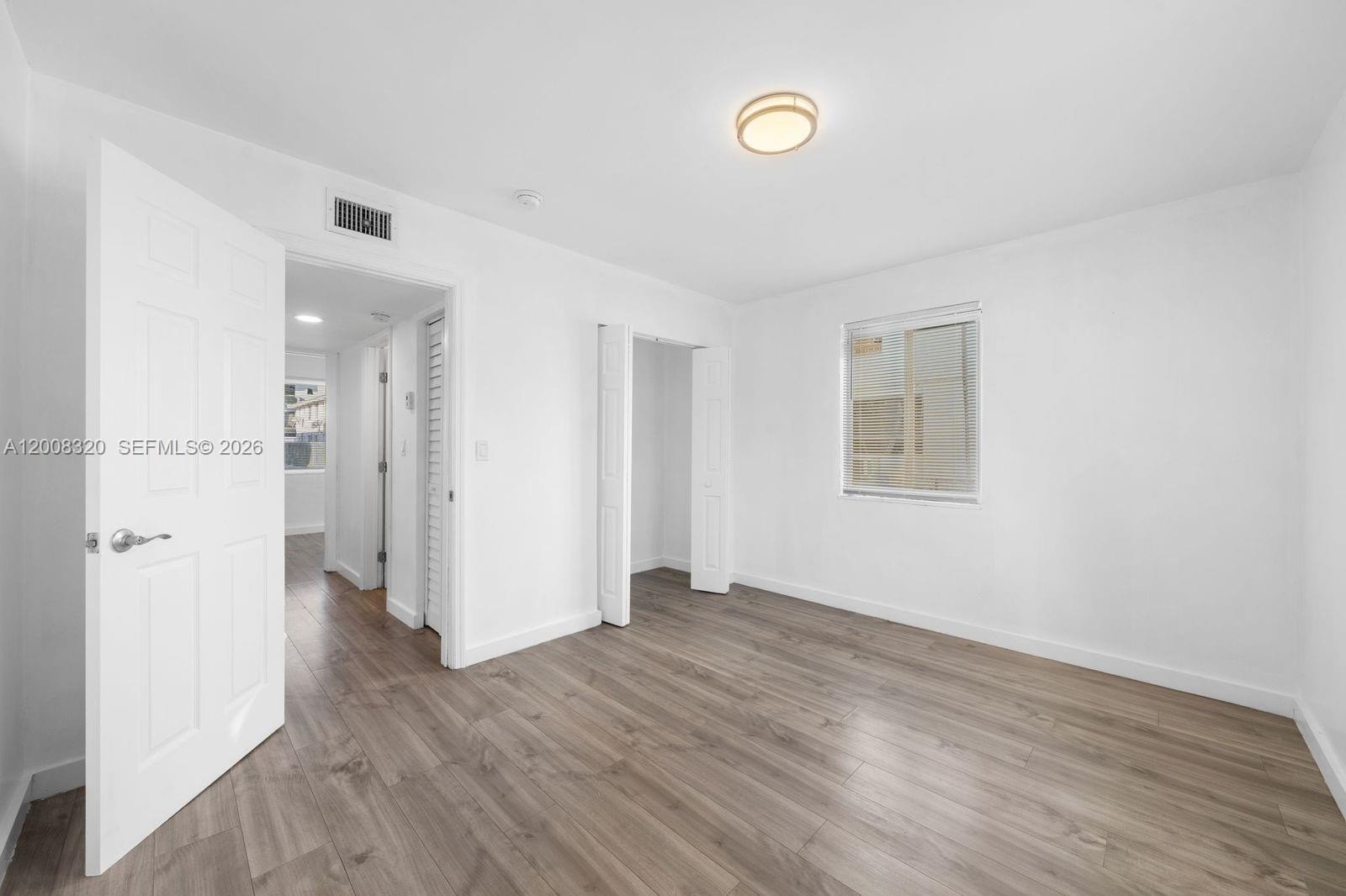 Triplex - 842 SW 3rd St, Miami, FL