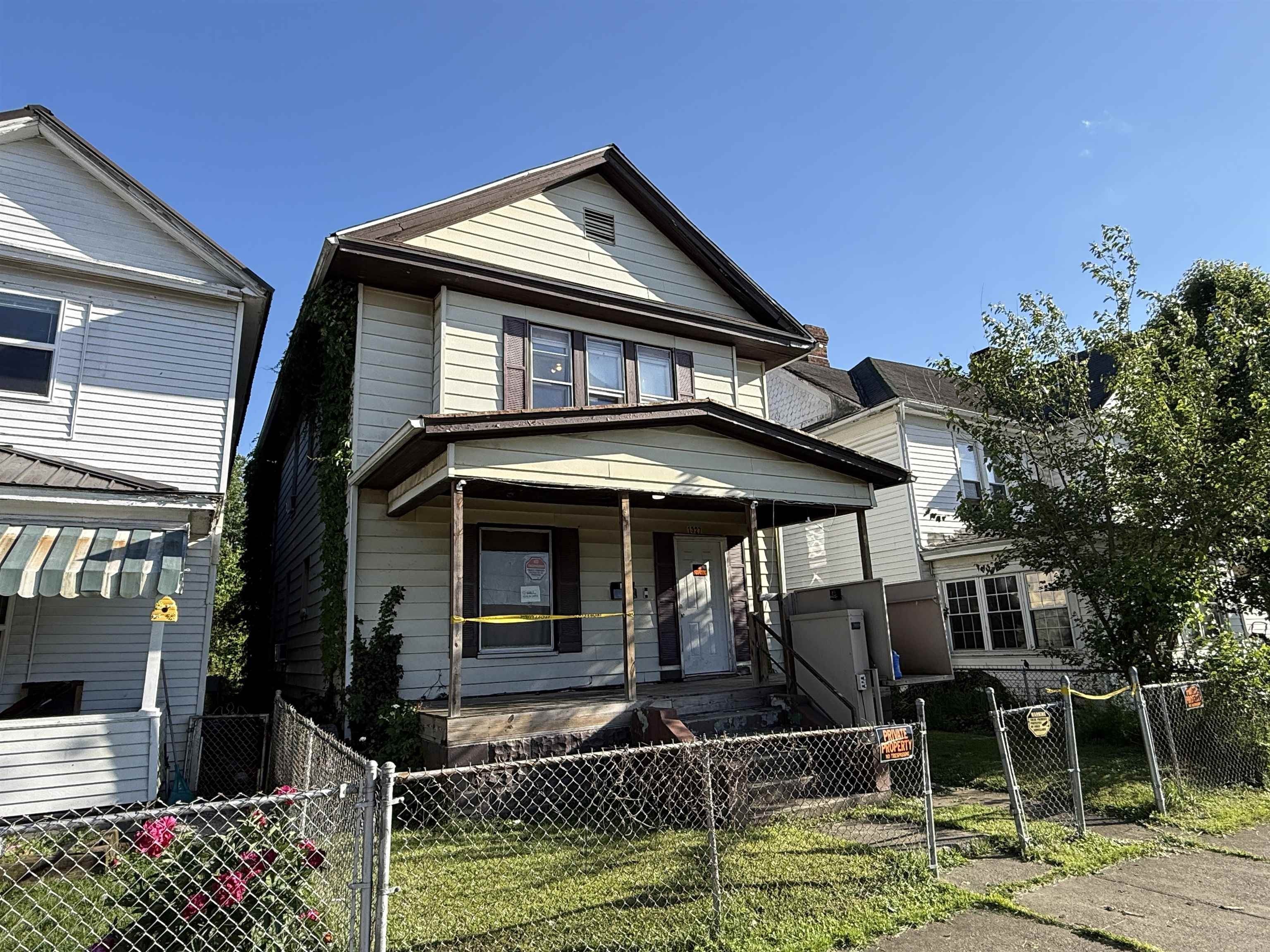 Other 3BR 2BA - 1327 Monroe Ave, Huntington, WV