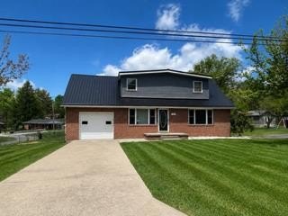 Single Family 4BR 2BA - 172 Pleasant Drive, BECKLEY, WV