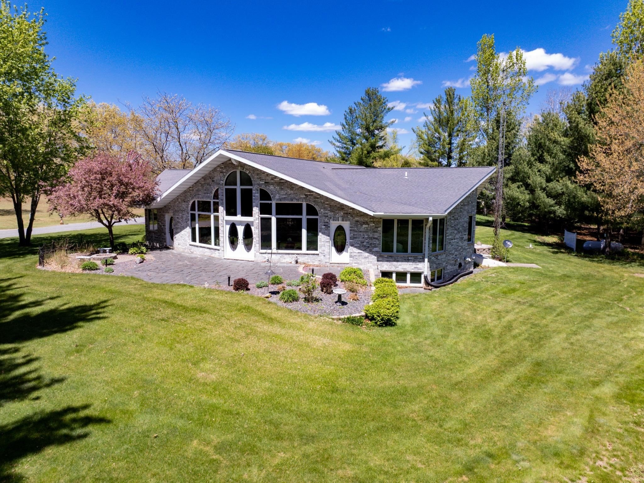 Single Family 3BR 4BA - N5190 Treganza Drive, New Lisbon, WI