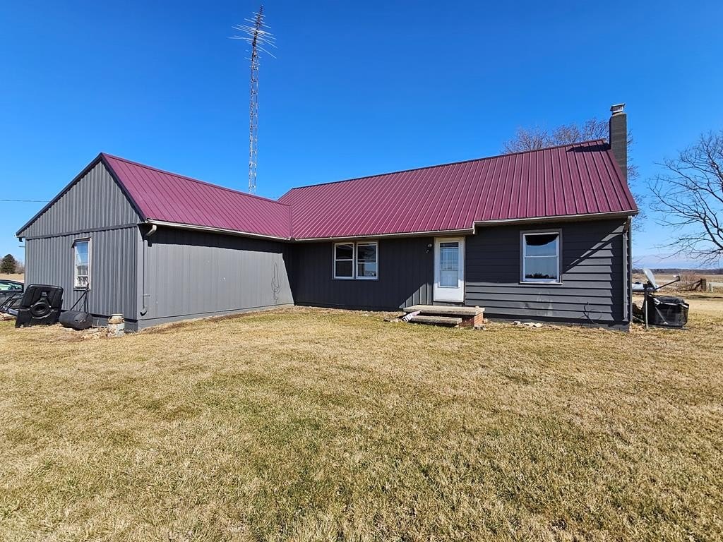 Single Family 4BR 1BA - 2611 Beck Road, Crestline, OH