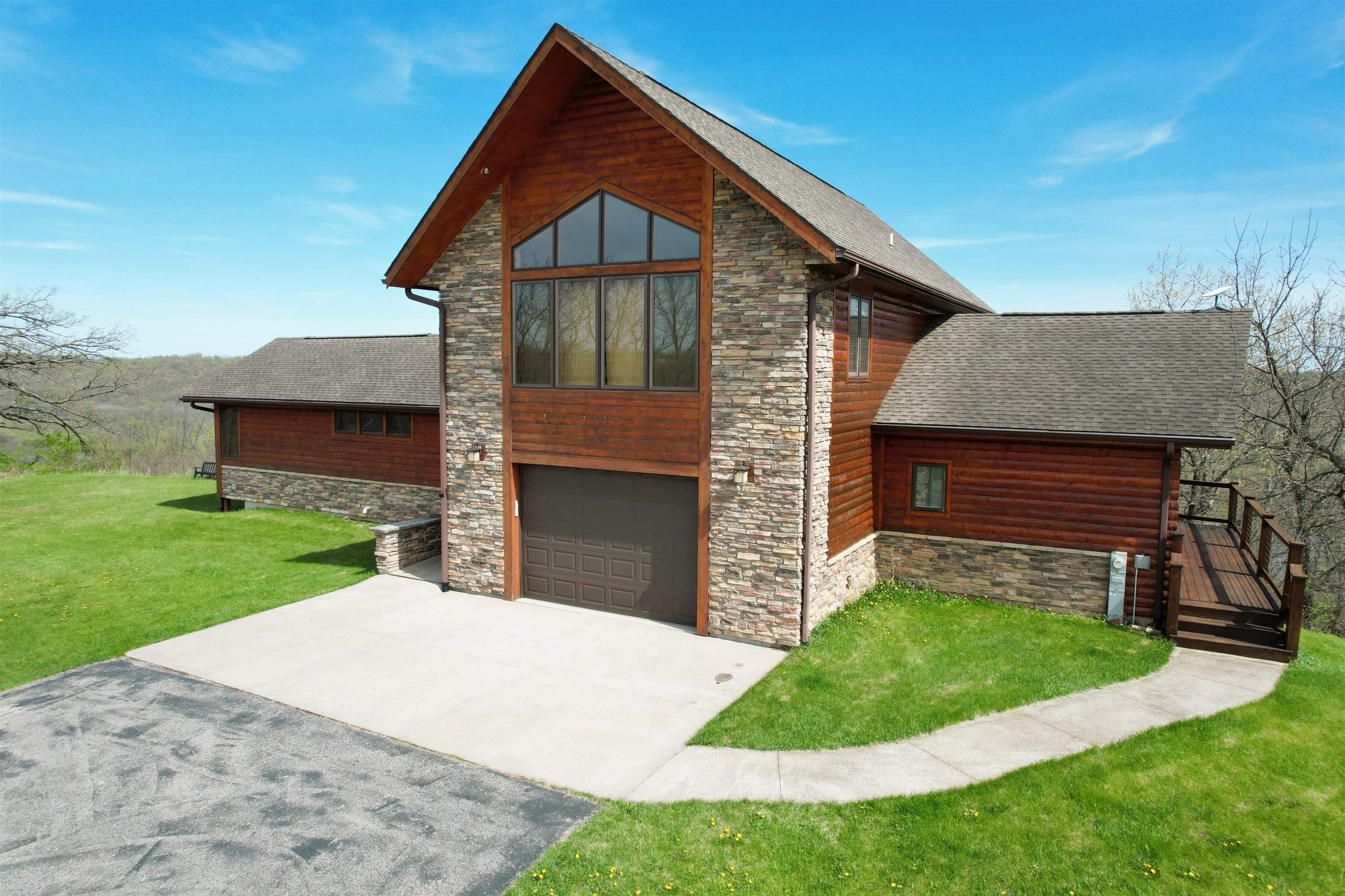 Single Family 3BR 3BA - 29001 Skyview Lane, Wauzeka, WI