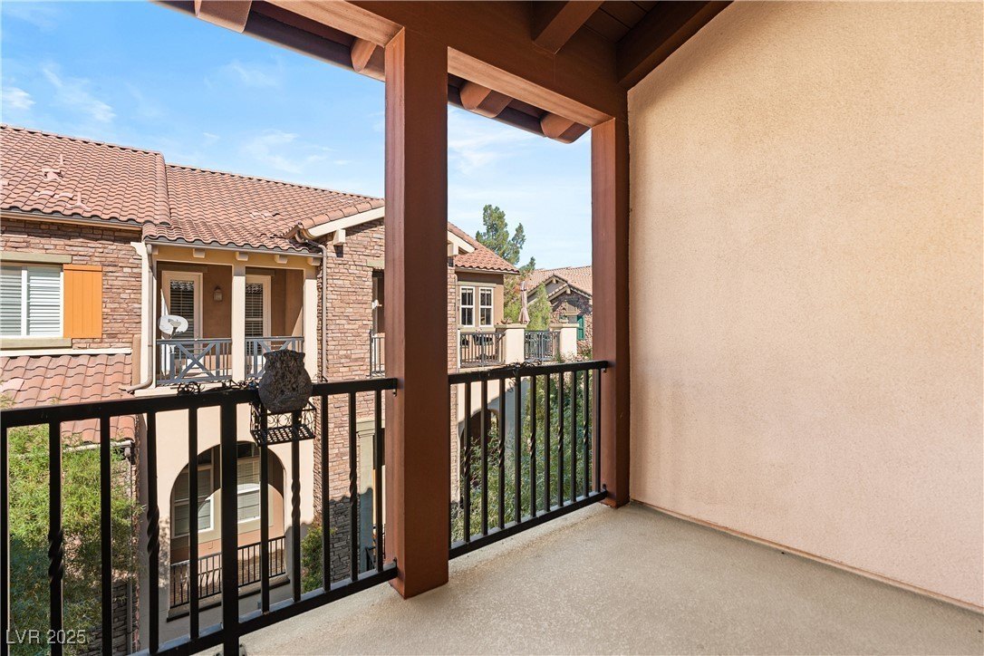 Single Family 2BR 3BA - 8 Via Vita Bella, Henderson, NV
