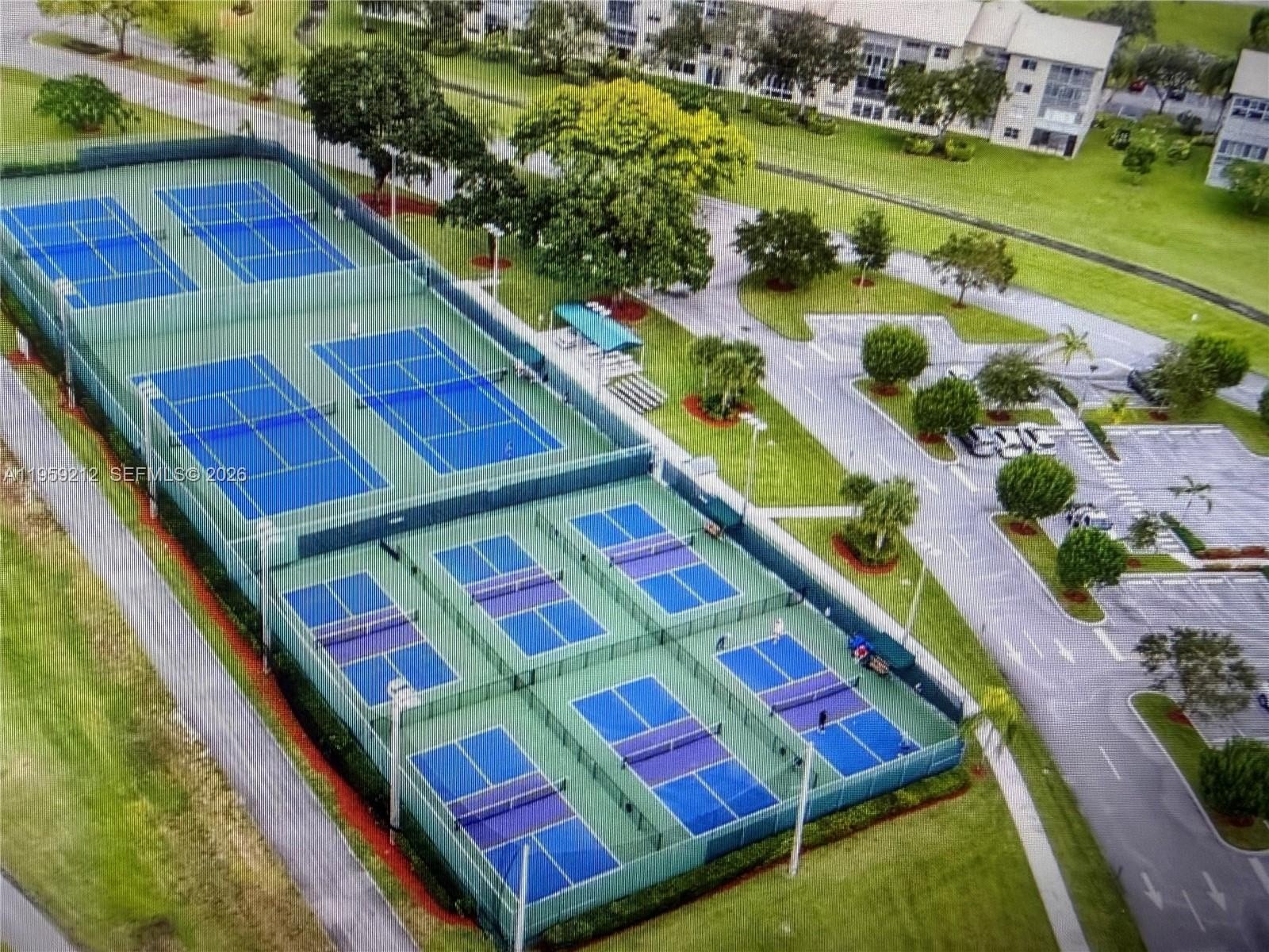 Condo 2BR 2BA - 1100 SW 130th Ave, Pembroke Pines, FL