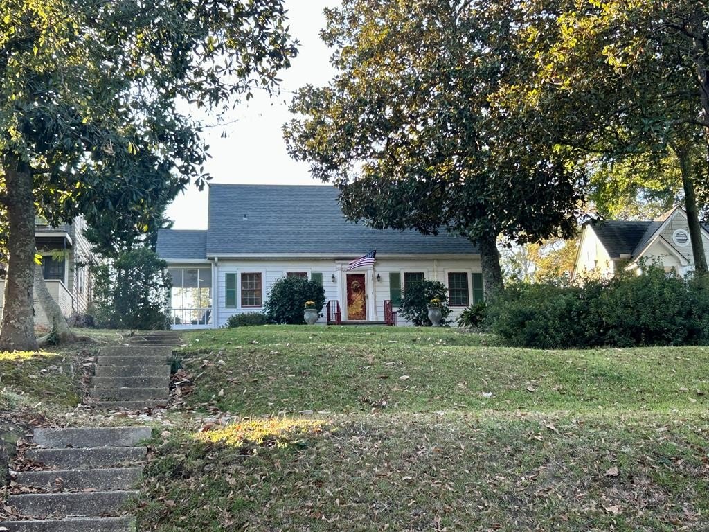 Single Family 3BR 3BA - 1323 Hill Dr, Laurel, MS