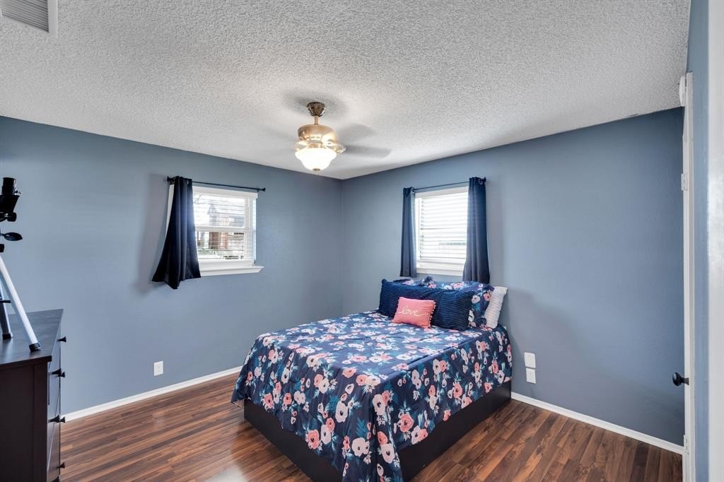 Single Family 4BR 3BA - 430 Carter Road, Italy, TX