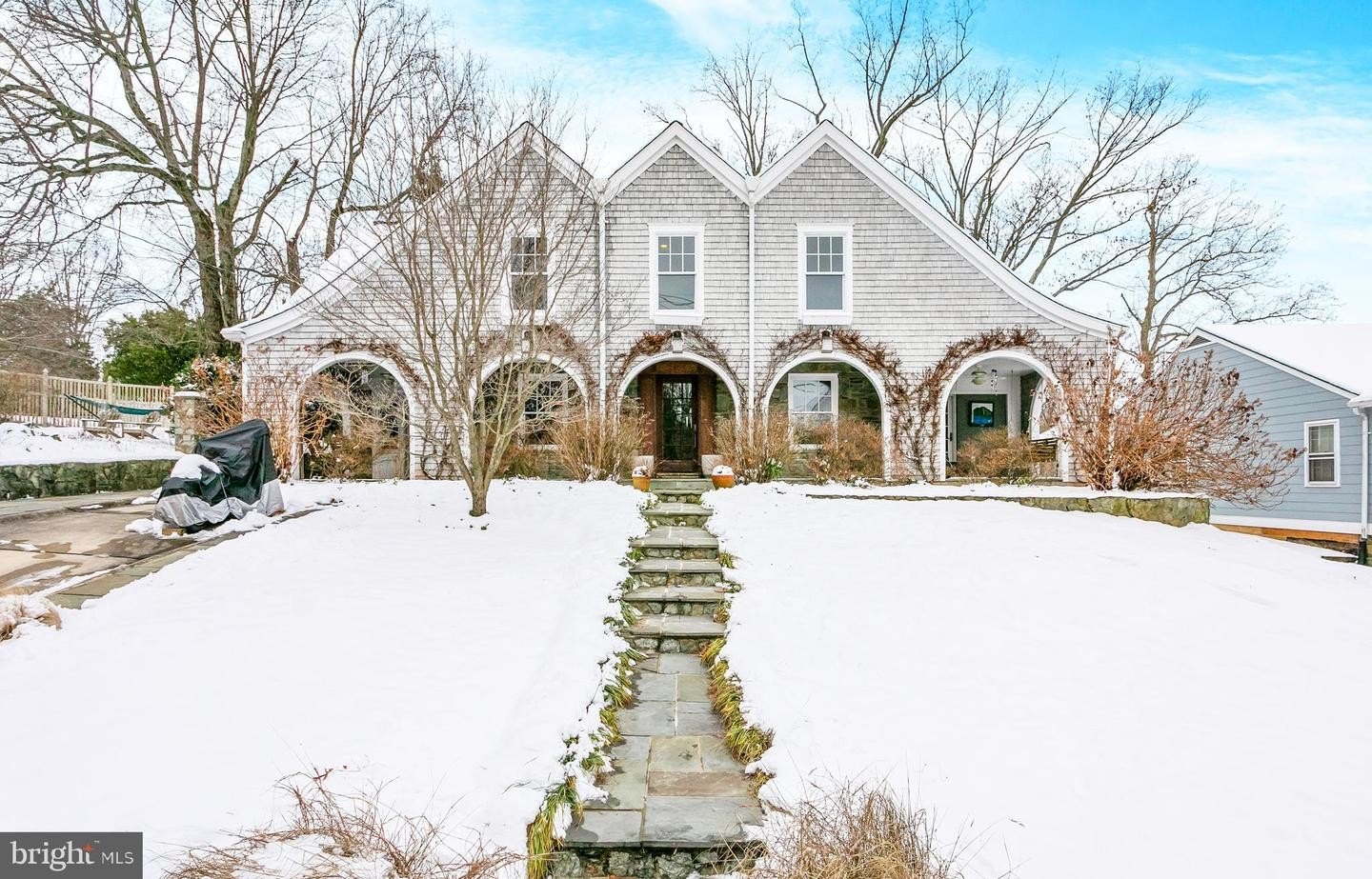 Single Family 4BR 4BA - 2800 GREENVALE ST, CHEVY CHASE, MD