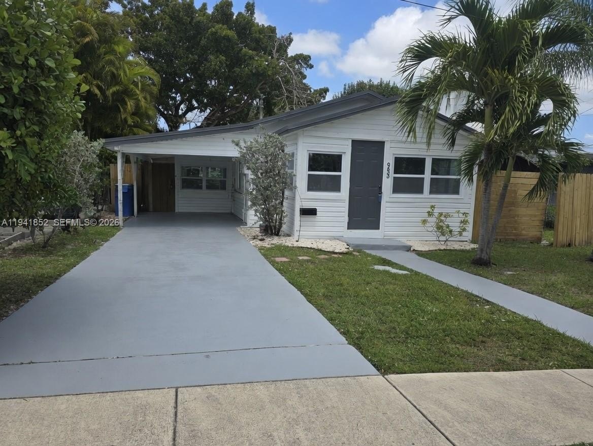 Single Family 2BR 1BA - 953 NE 37th St, Oakland Park, FL