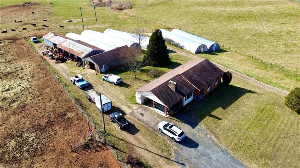 Single Family 3BR 2BA - 8621 Austin Traphill Road, Traphill, NC