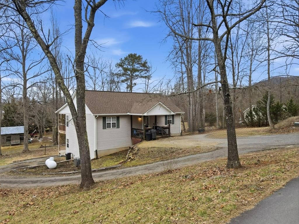 Single Family 4BR 3BA - 5421 School Street, Young Harris, GA