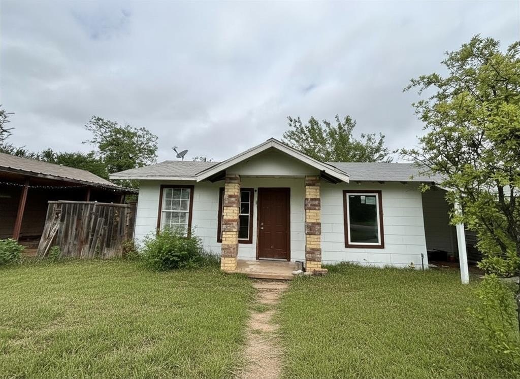 Single Family 2BR 1BA - 1400 N 8th Street, Wichita Falls, TX