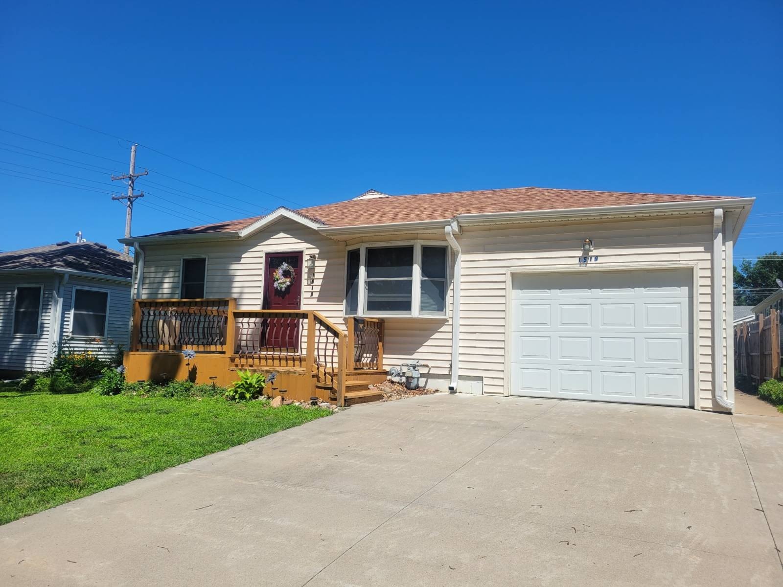 Single Family 3BR 3BA - 1519 P Street, Auburn, NE
