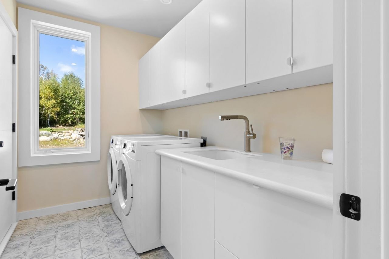 Single Family 3BR 3BA - 11 Iron Bluff Road, Lincolnville, ME