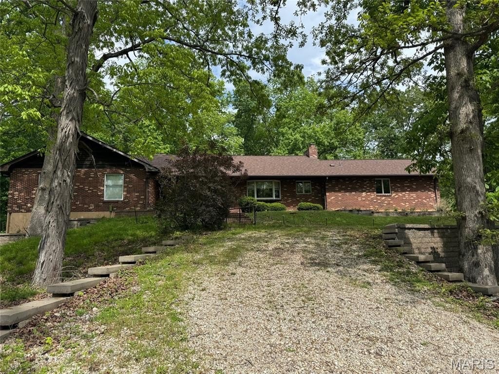 Single Family 4BR 3BA - 635 E Villa Ridge Road, Villa Ridge, MO
