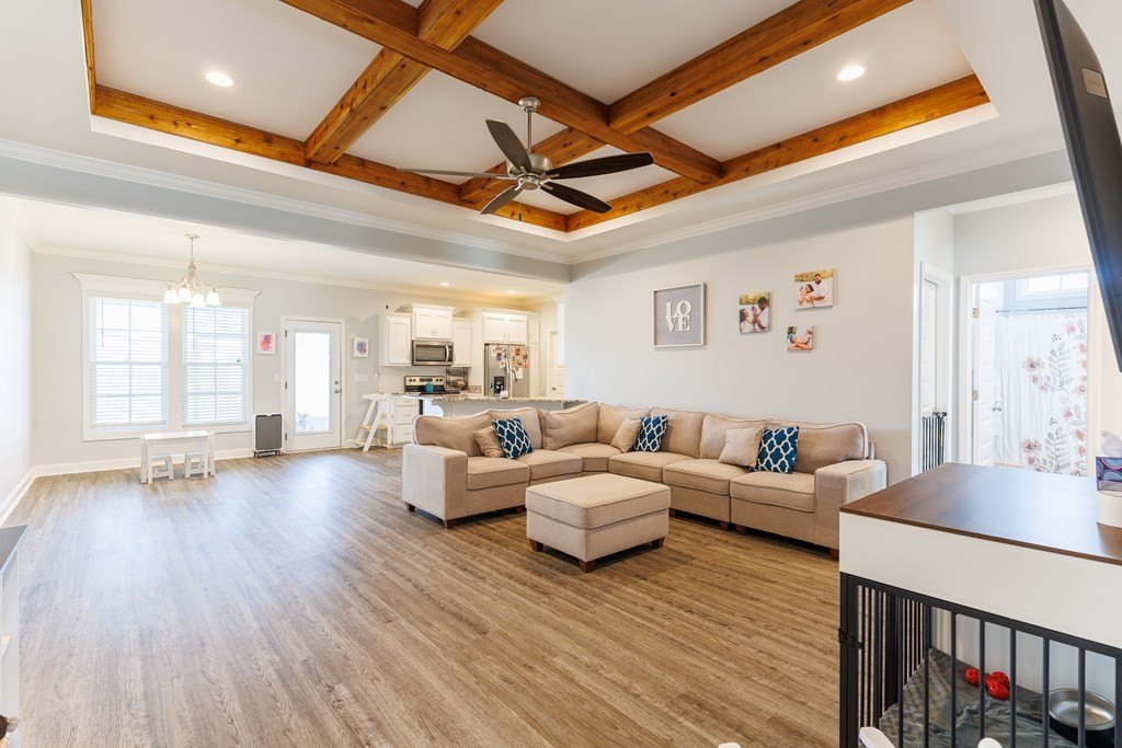 Single Family 4BR 2BA - 3946 Betty's Place, Hahira, GA