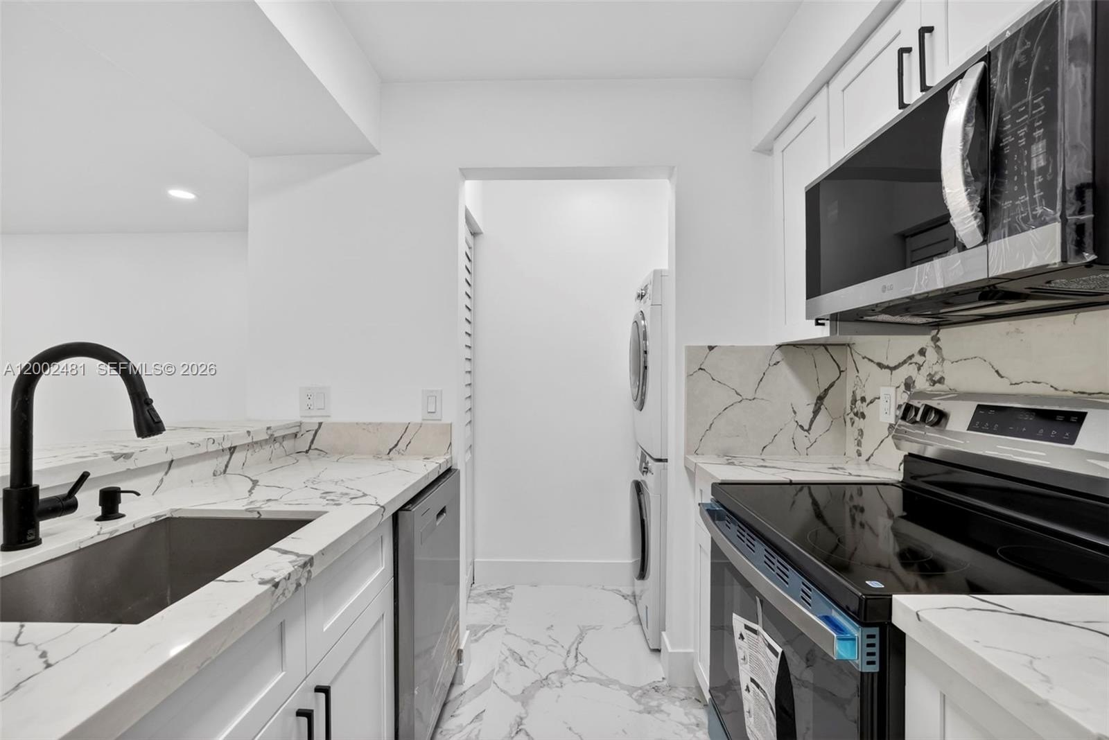 Condo 1BR 1BA - 1227 SW 46th Ave, Pompano Beach, FL