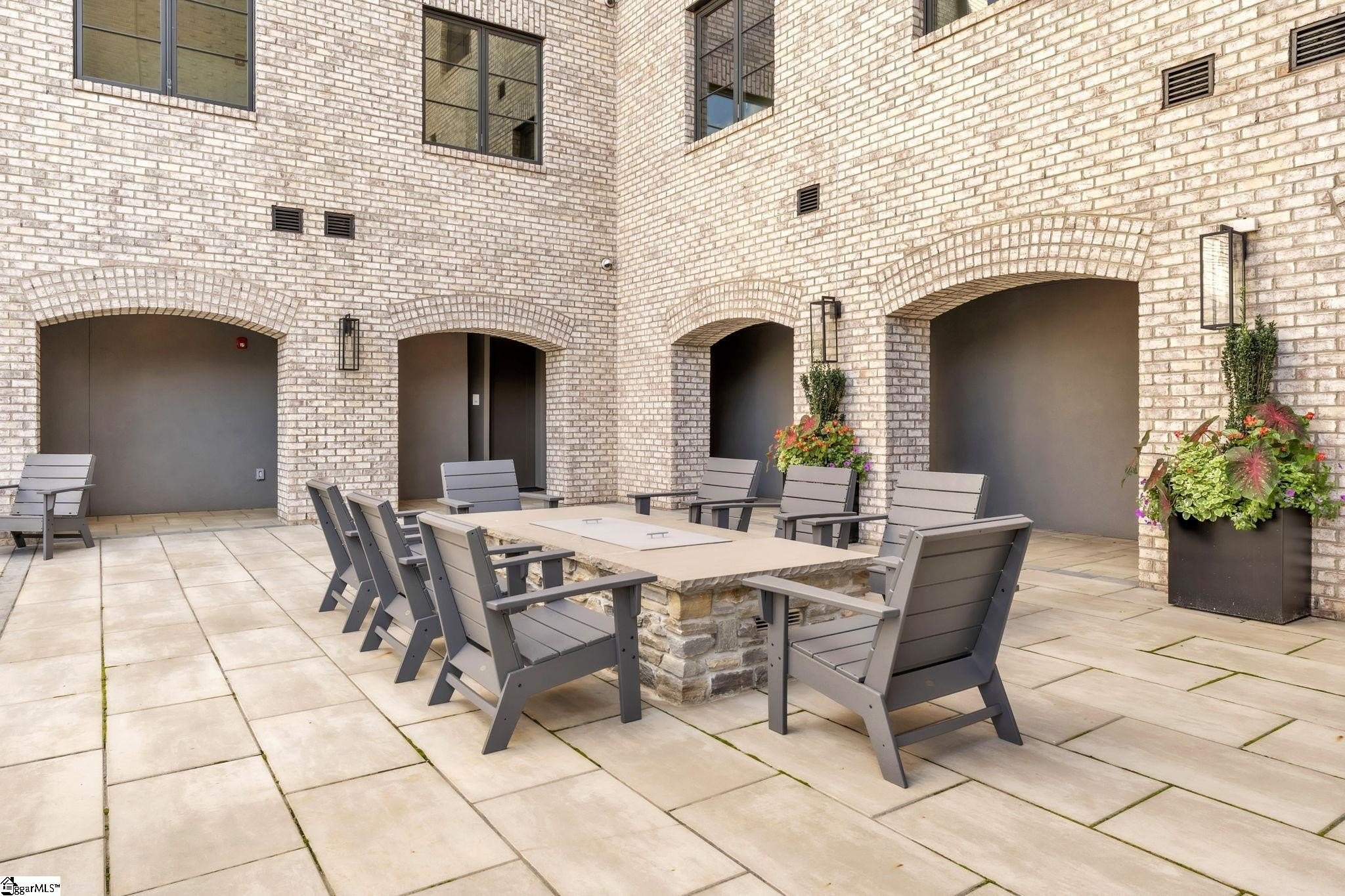 95 Dr David C Francis Dr  