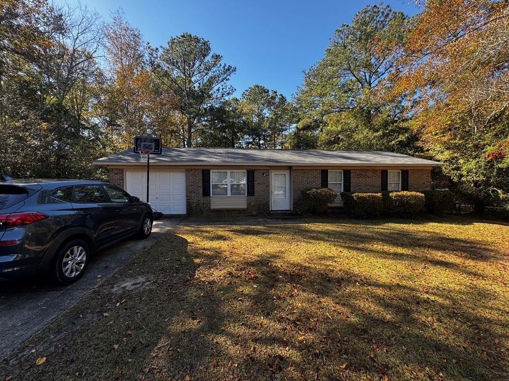 Single Family 3BR 2BA - 641 Canterbury Farms Road, Midland City, AL