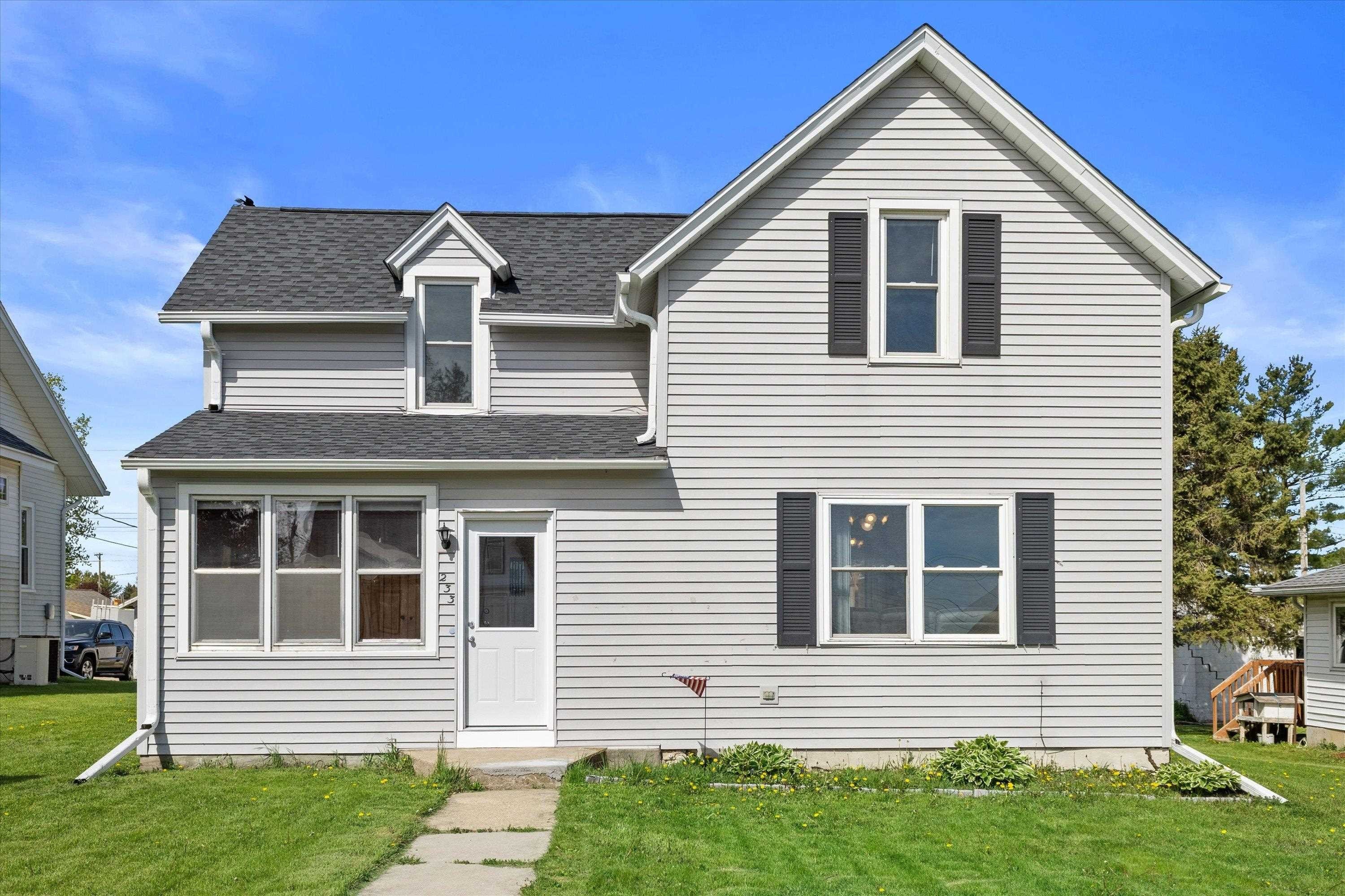 Single Family 3BR 1BA - 233 Highland Street, Belmont, WI
