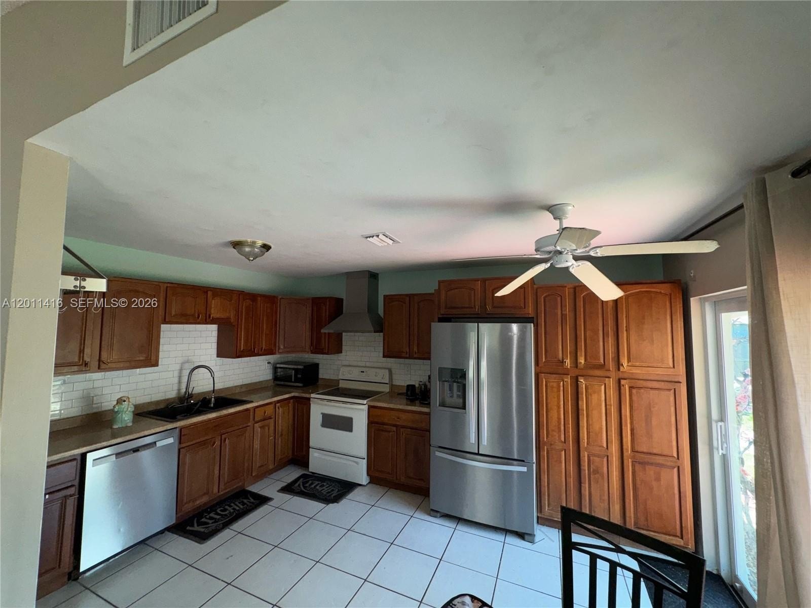Single Family 3BR 2BA - 8700 NW 46th Ct, Lauderhill, FL