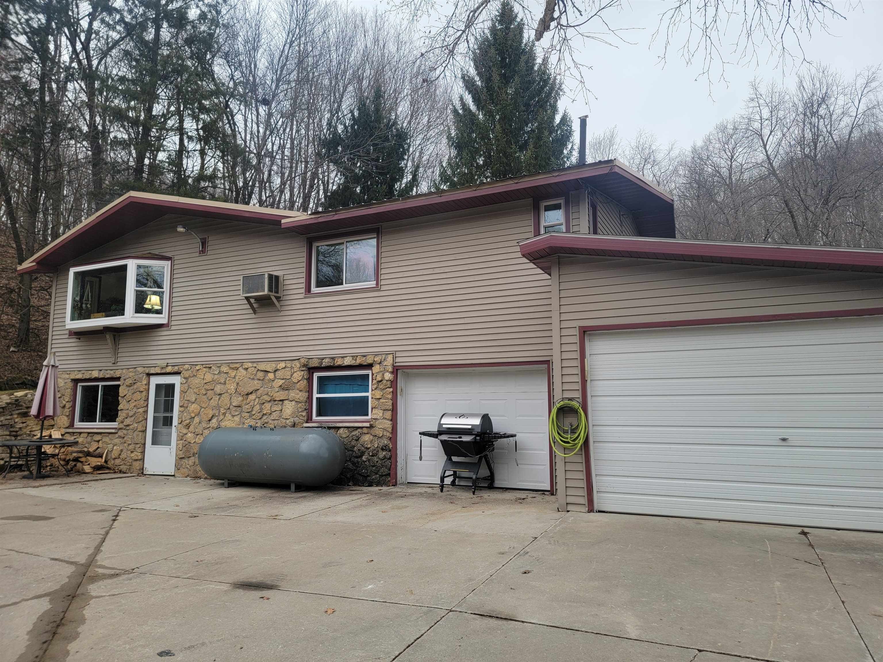Single Family 3BR 2BA - S7165 Lake Road, Hillpoint, WI