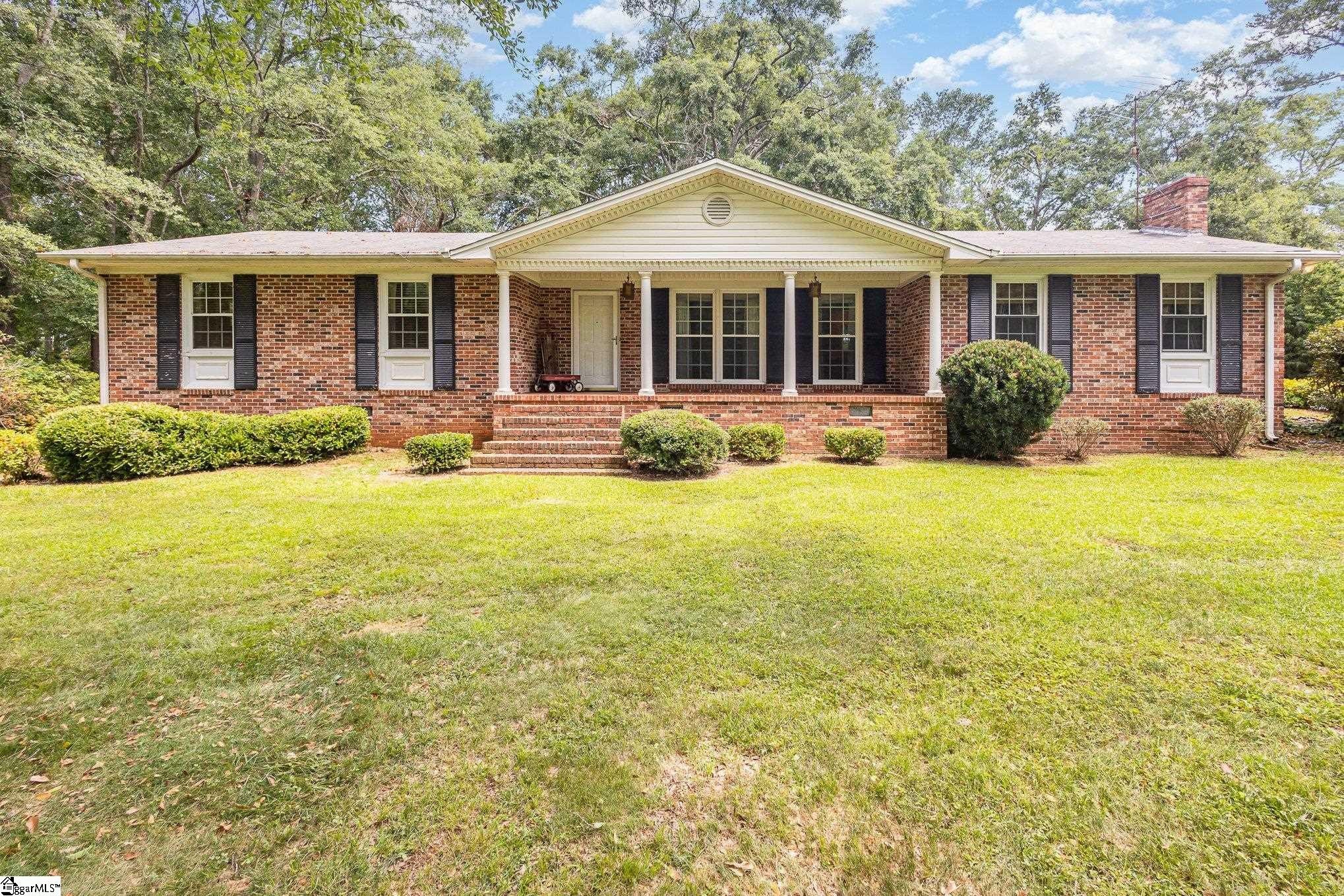 Single Family 3BR 2BA - 419 Ridge Drive, Laurens, SC