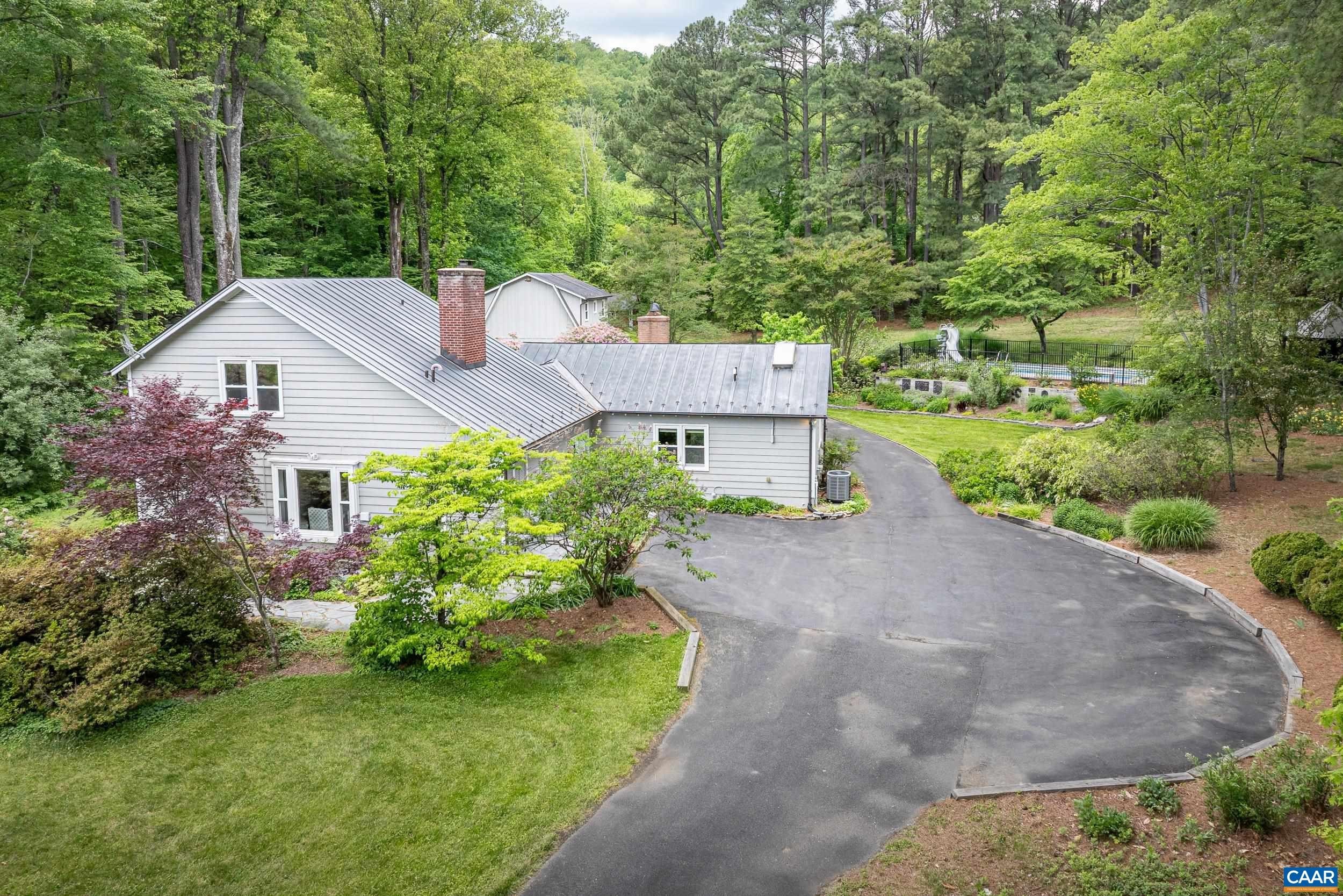 Single Family 4BR 3BA - 1930 WHITE HALL RD, CROZET, VA