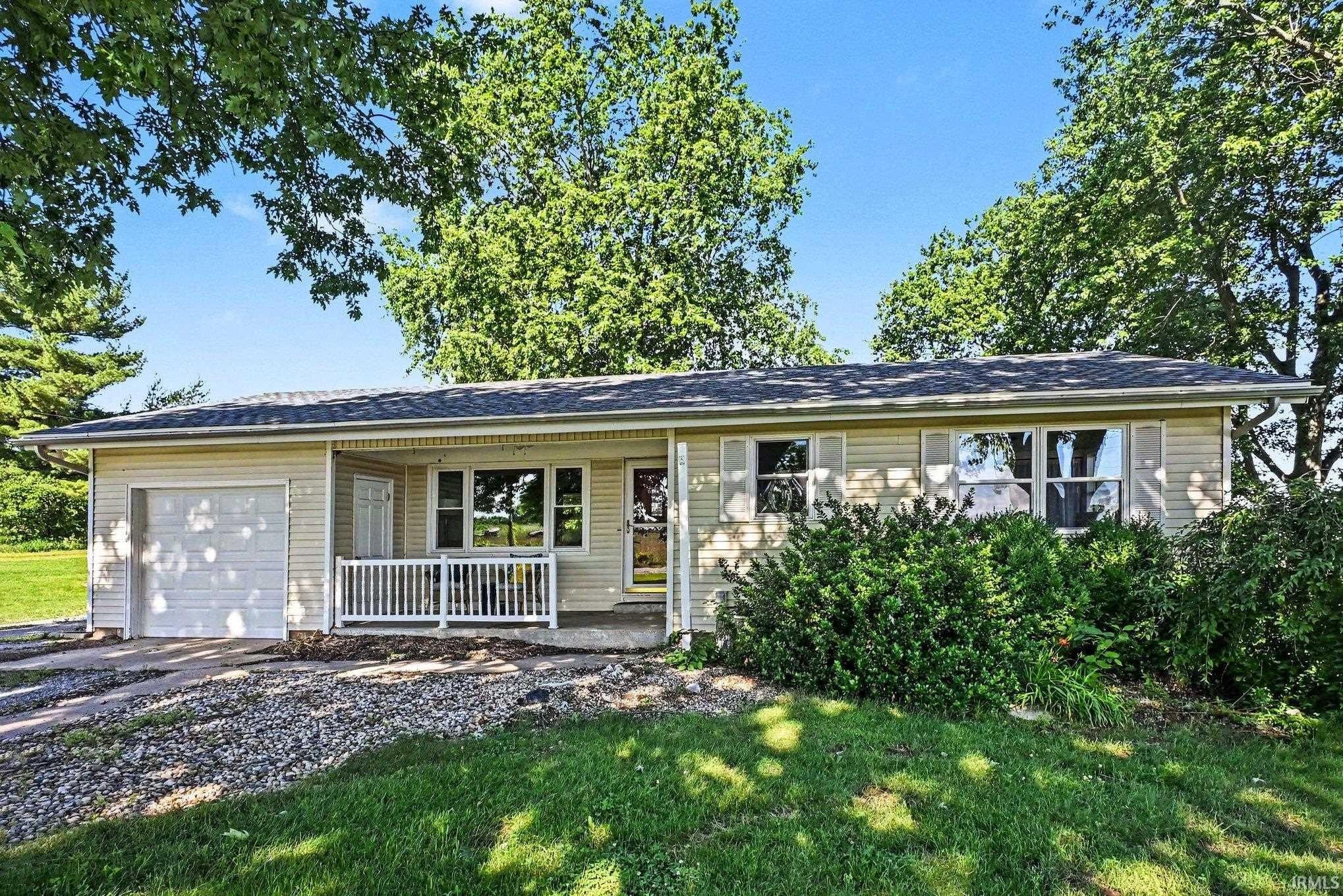 Single Family 3BR 1BA - 6293 S County Farm Road, Claypool, IN