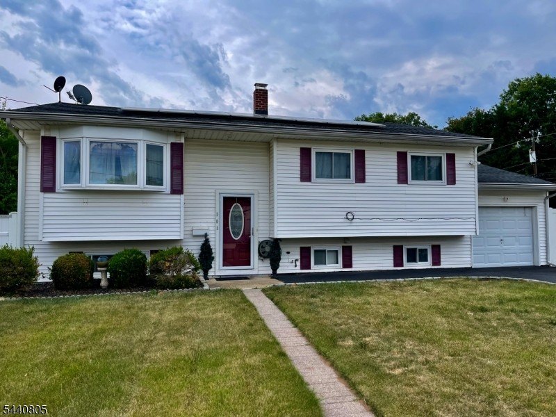 Other 4BR 2BA - 101 Lee Dr, Middlesex Boro, NJ