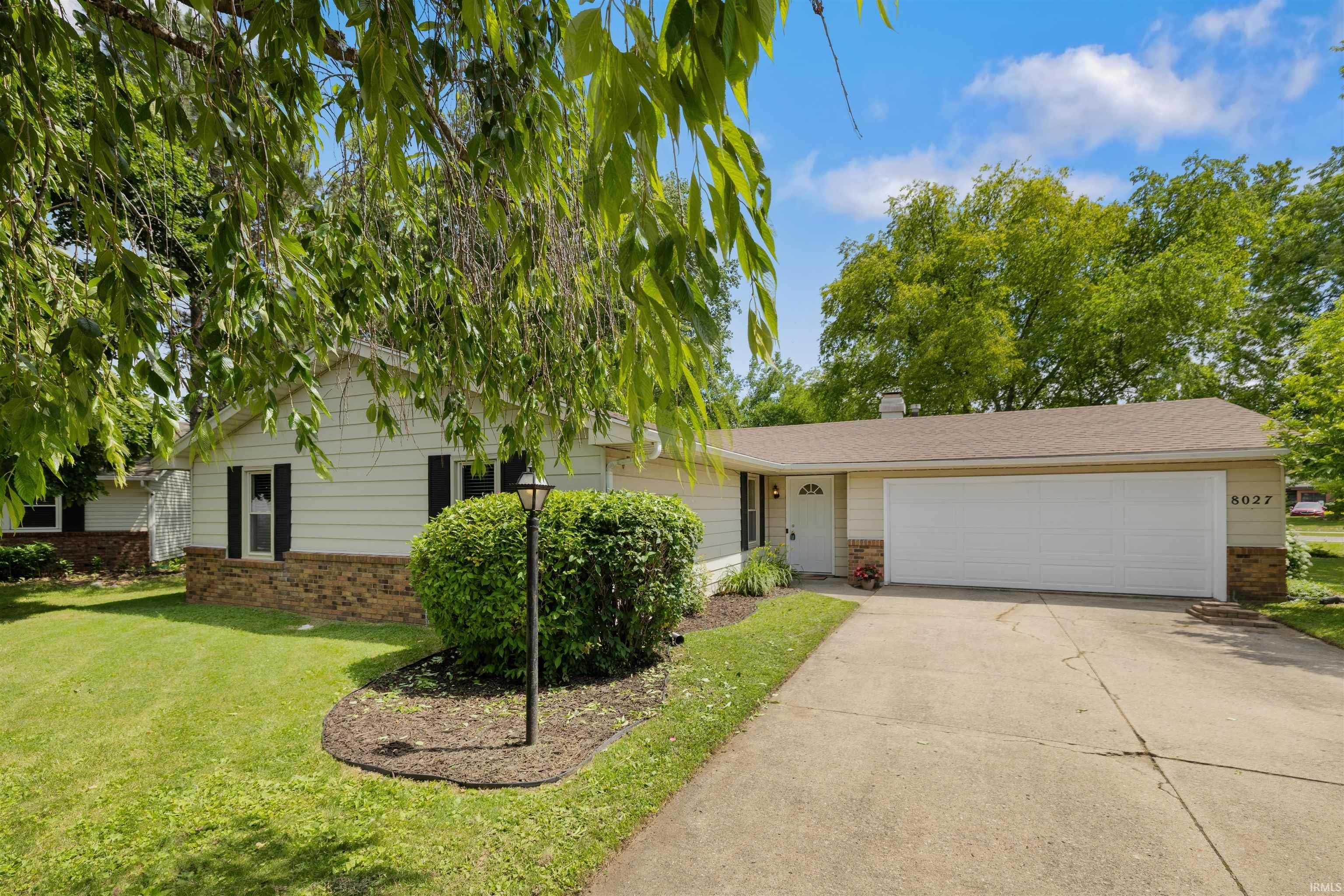Single Family 3BR 2BA - 8027 Meadows Court, Fort Wayne, IN