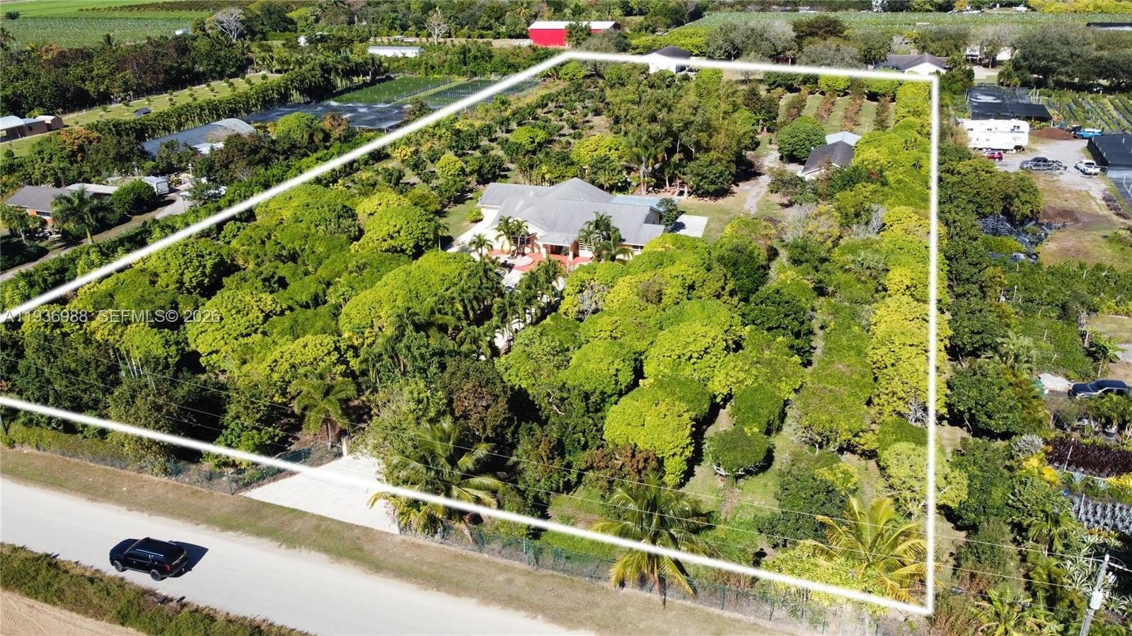 Single Family 4BR 4BA - 21295 SW 376th St, Homestead, FL
