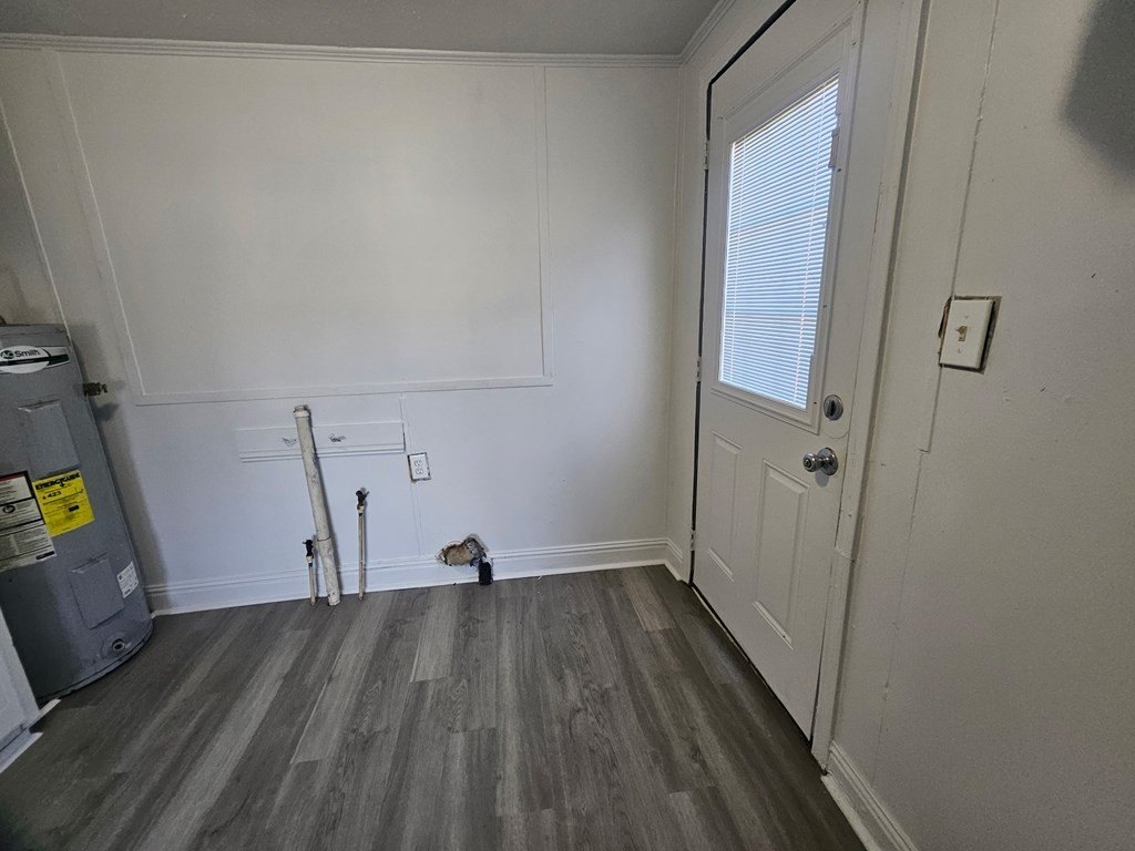 Single Family 4BR 2BA - 703 North Elm Street, Adel, GA