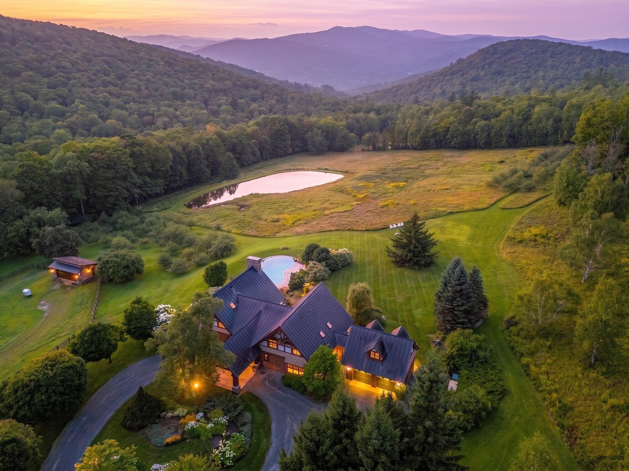 Single Family 5BR 4BA - 2358 Long Hill Road, Woodstock, VT