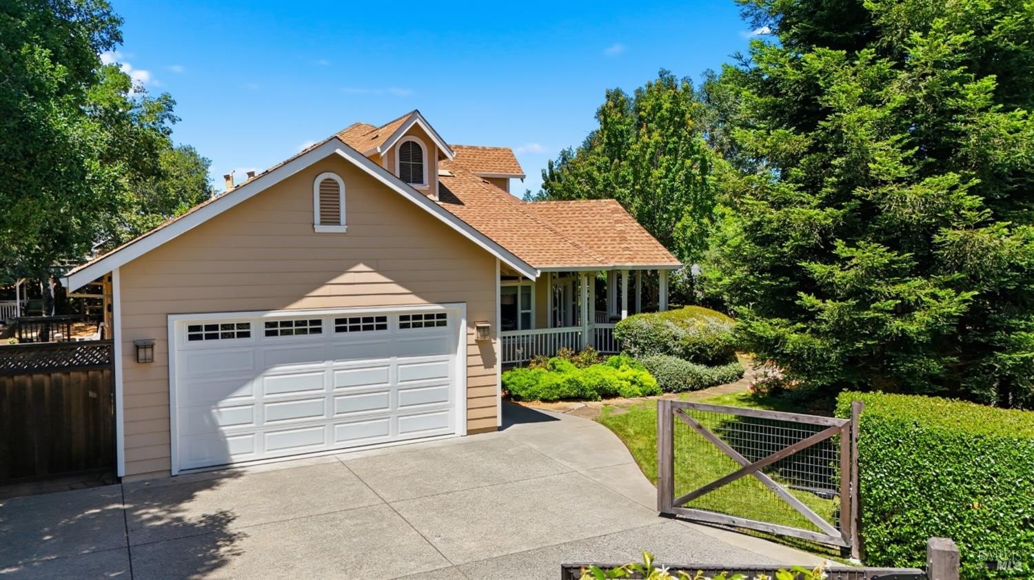 Single Family 3BR 3BA - 10041 Starr Road, Windsor, CA